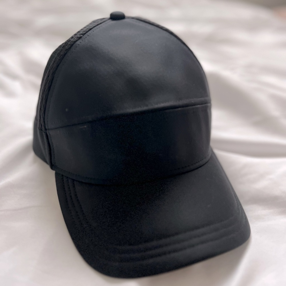 Lululemon Women’s Black Baseball Hat